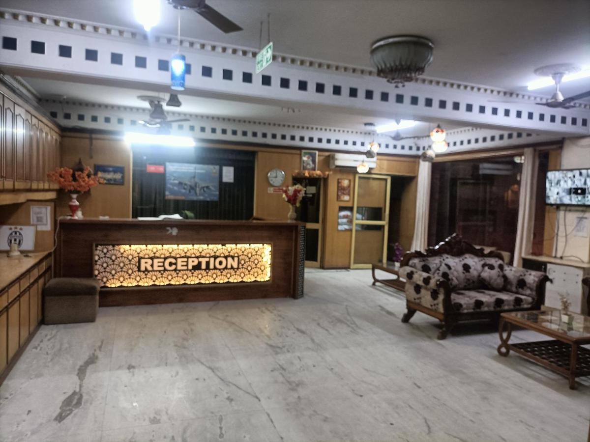 Hotel Le Mount Near Igi Airport 뉴델리 외부 사진