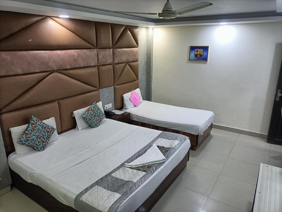 Hotel Le Mount Near Igi Airport 뉴델리 외부 사진