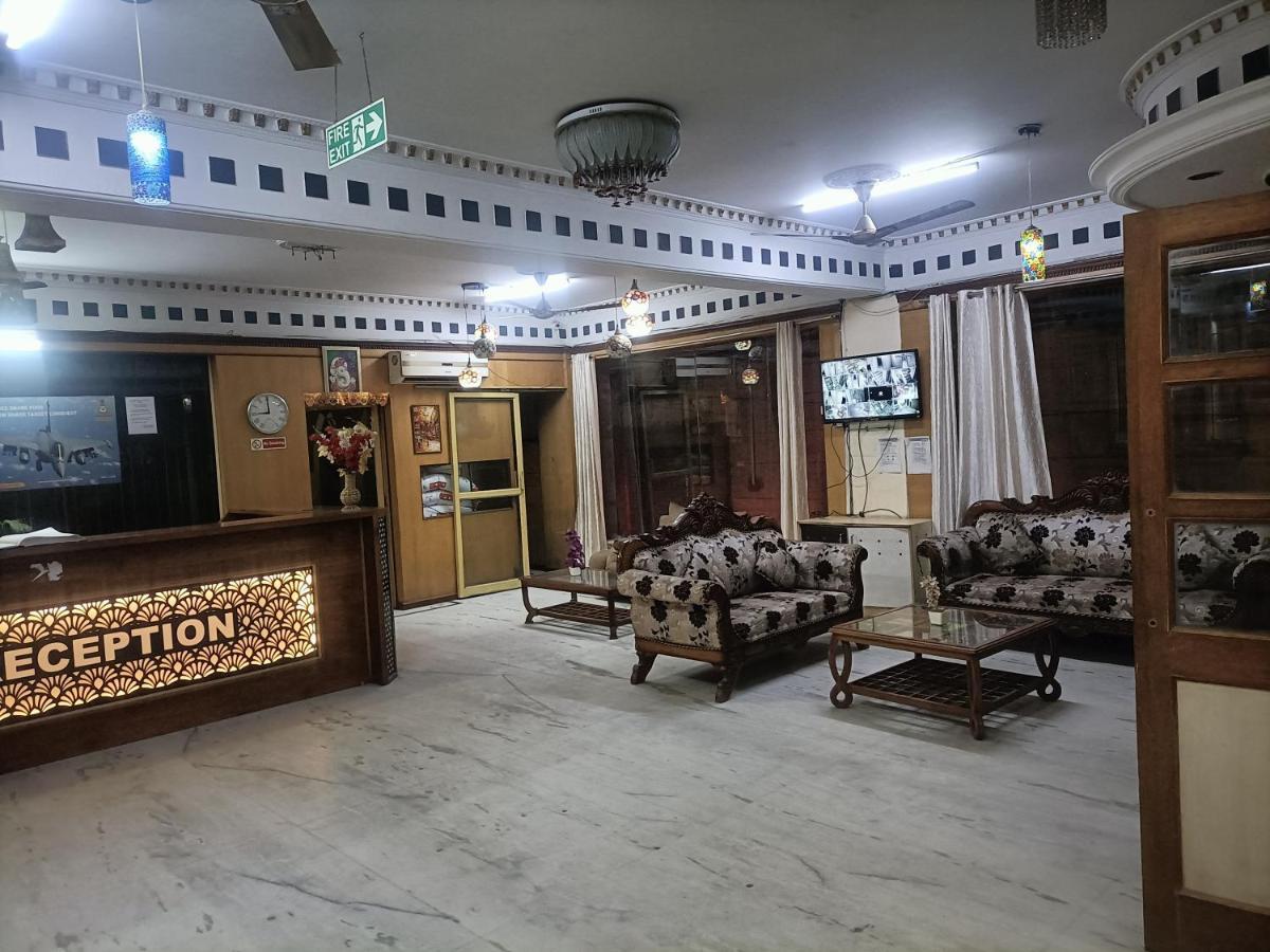 Hotel Le Mount Near Igi Airport 뉴델리 외부 사진
