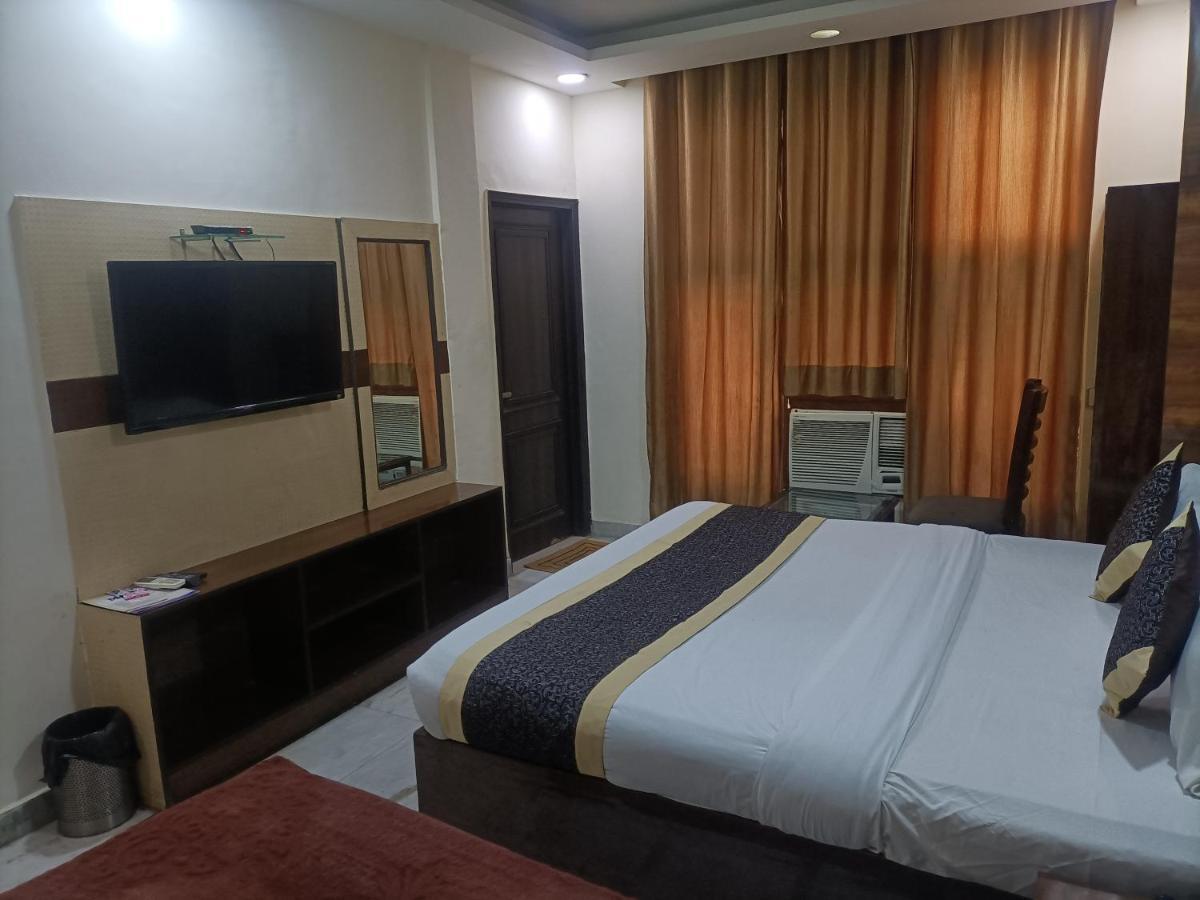 Hotel Le Mount Near Igi Airport 뉴델리 외부 사진