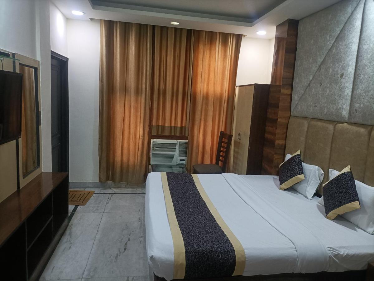 Hotel Le Mount Near Igi Airport 뉴델리 외부 사진