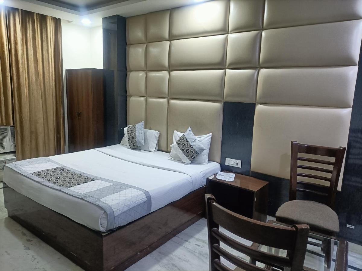 Hotel Le Mount Near Igi Airport 뉴델리 외부 사진