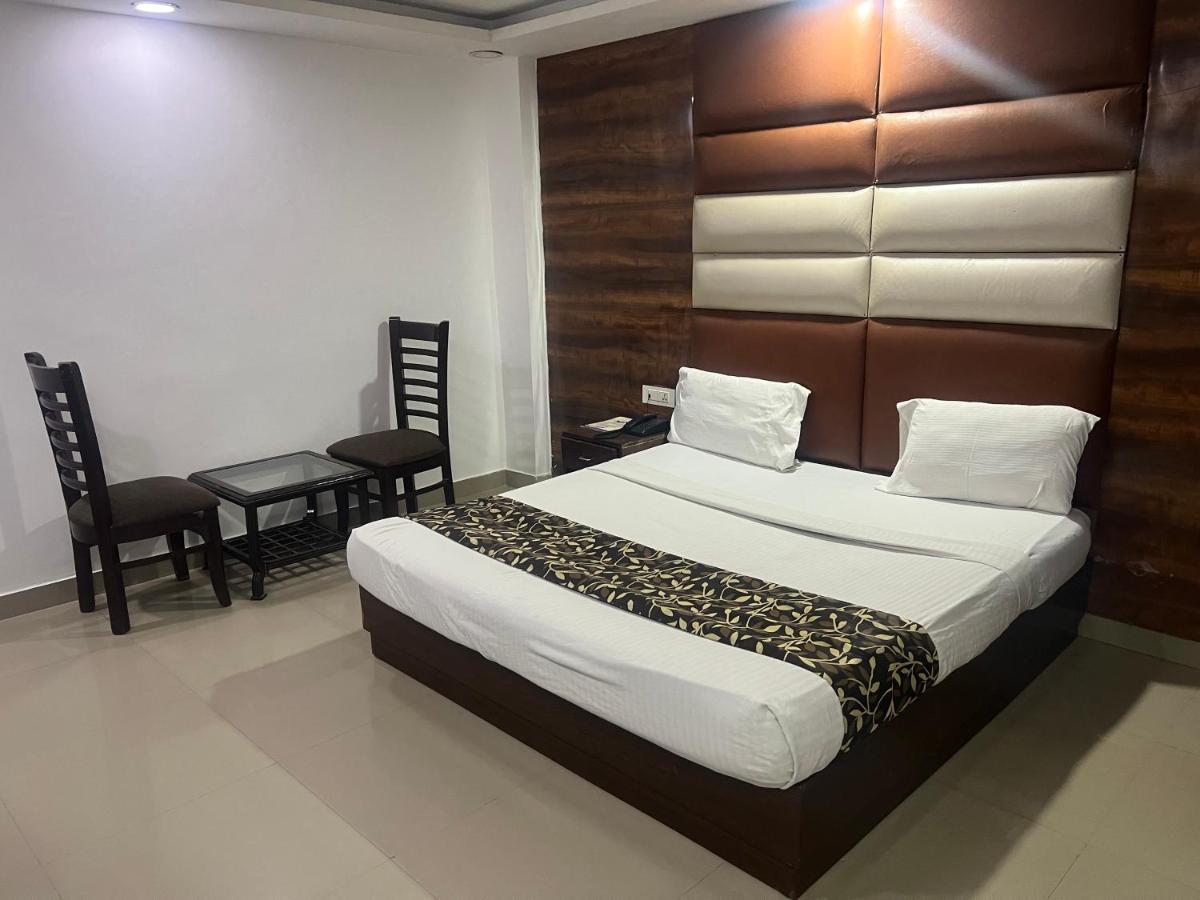 Hotel Le Mount Near Igi Airport 뉴델리 외부 사진