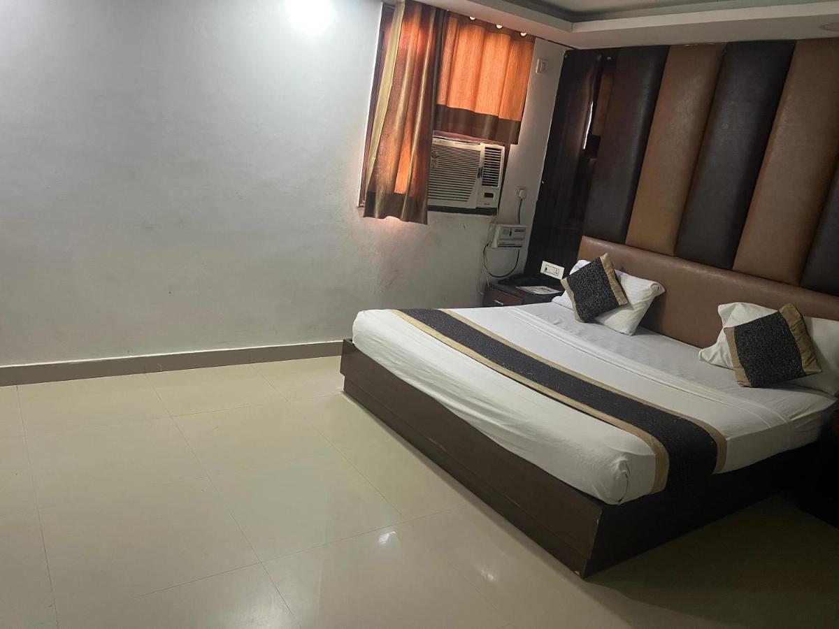 Hotel Le Mount Near Igi Airport 뉴델리 외부 사진